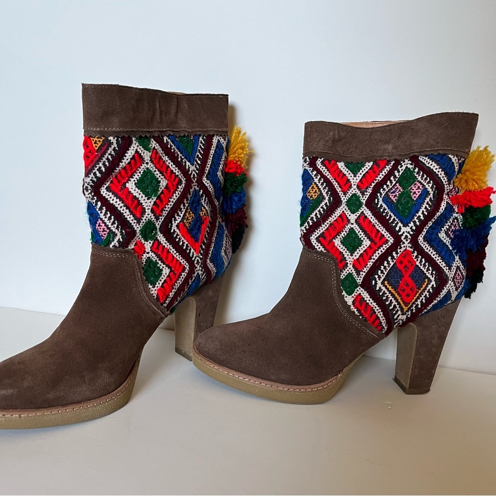 The cutest Anthropologie booties by Jasper & Jeera size 8